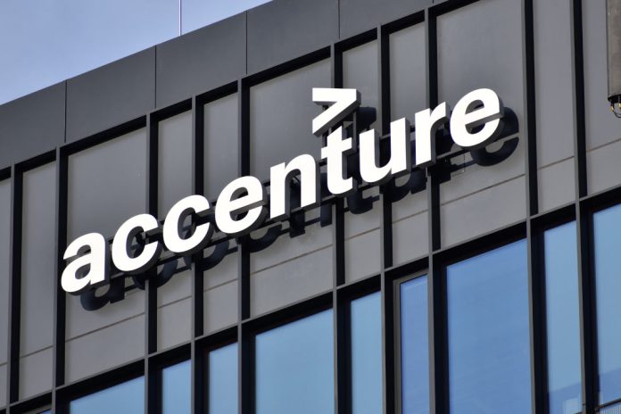 Accenture to Train 30,000 Professionals on Anthropic’s Claude