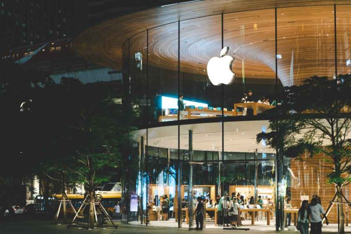 Apple Plans AI Wearable Pin: Report